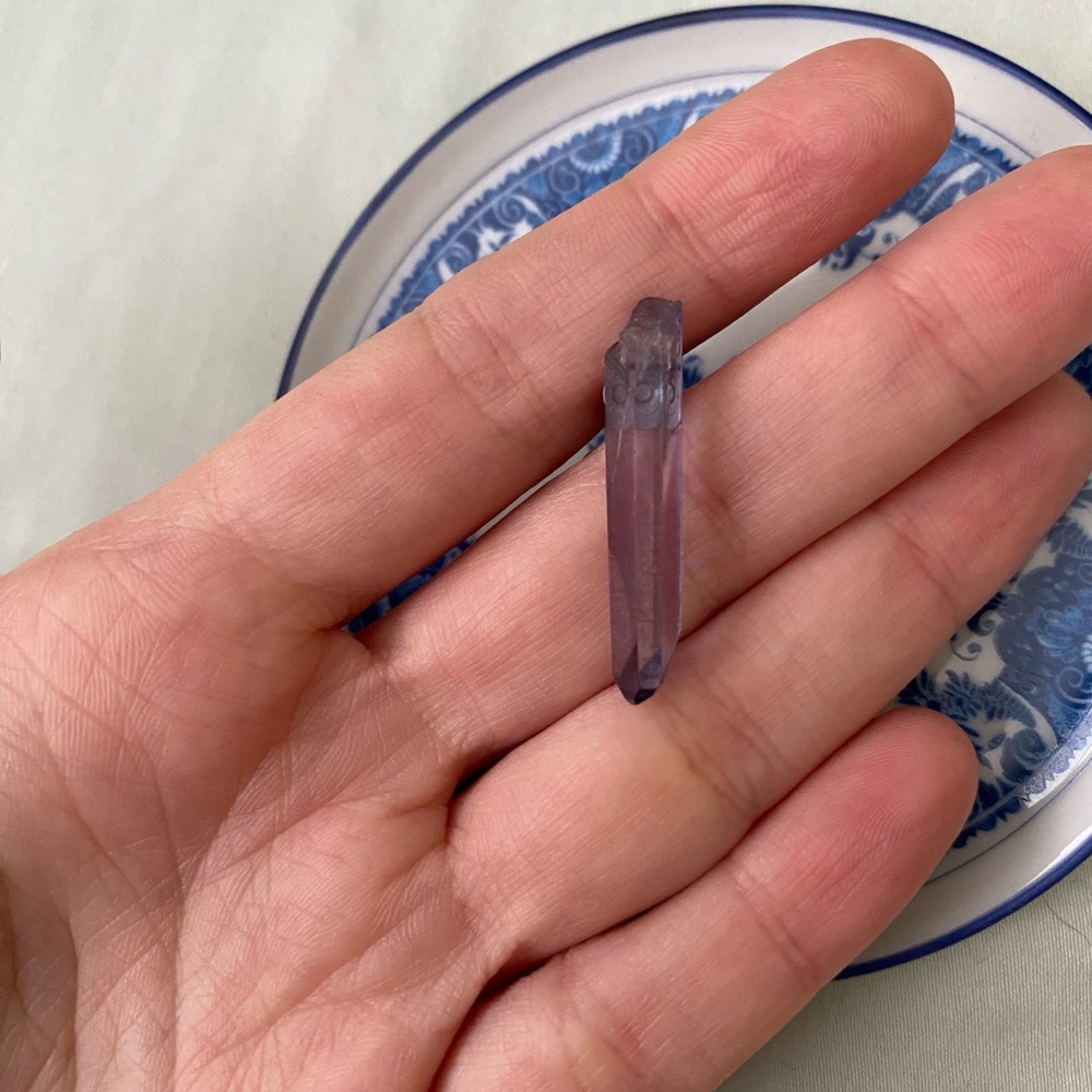 Raw crystal stuff earrings